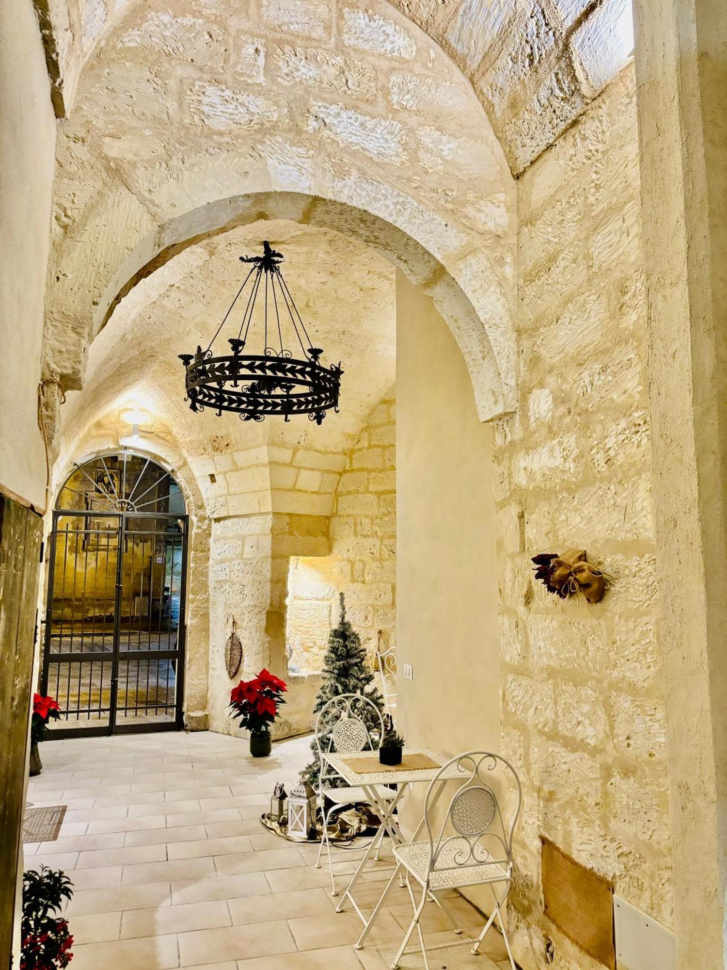 Palazzo Storico Riccardi Rollo Apartment Сан Чезарио ди Лече Екстериор снимка