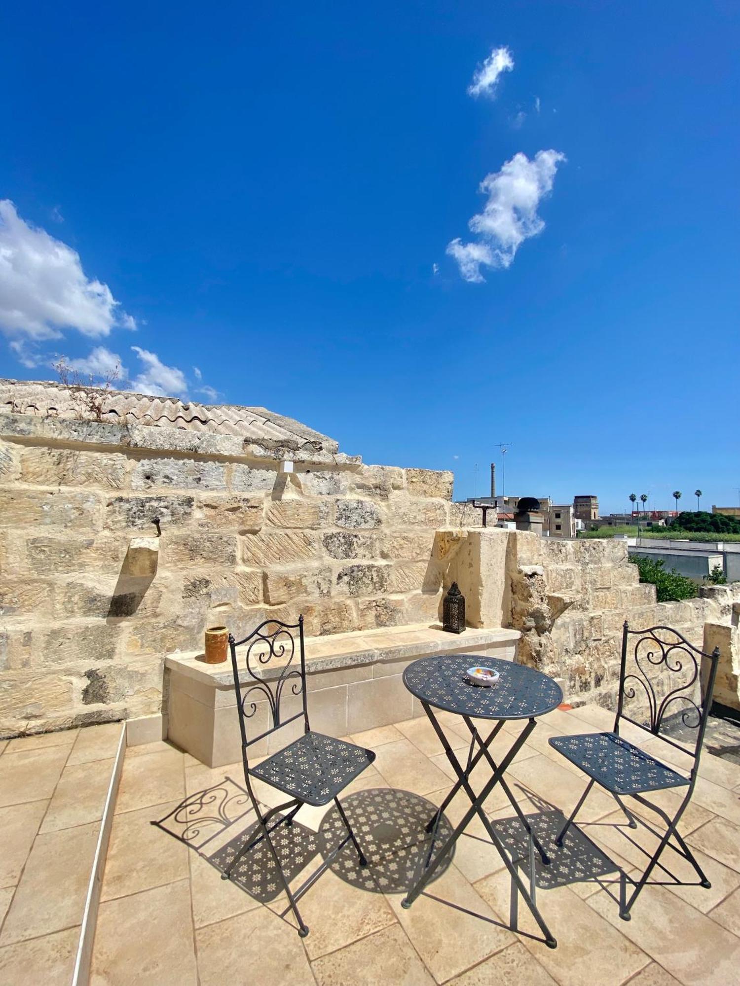 Palazzo Storico Riccardi Rollo Apartment Сан Чезарио ди Лече Екстериор снимка
