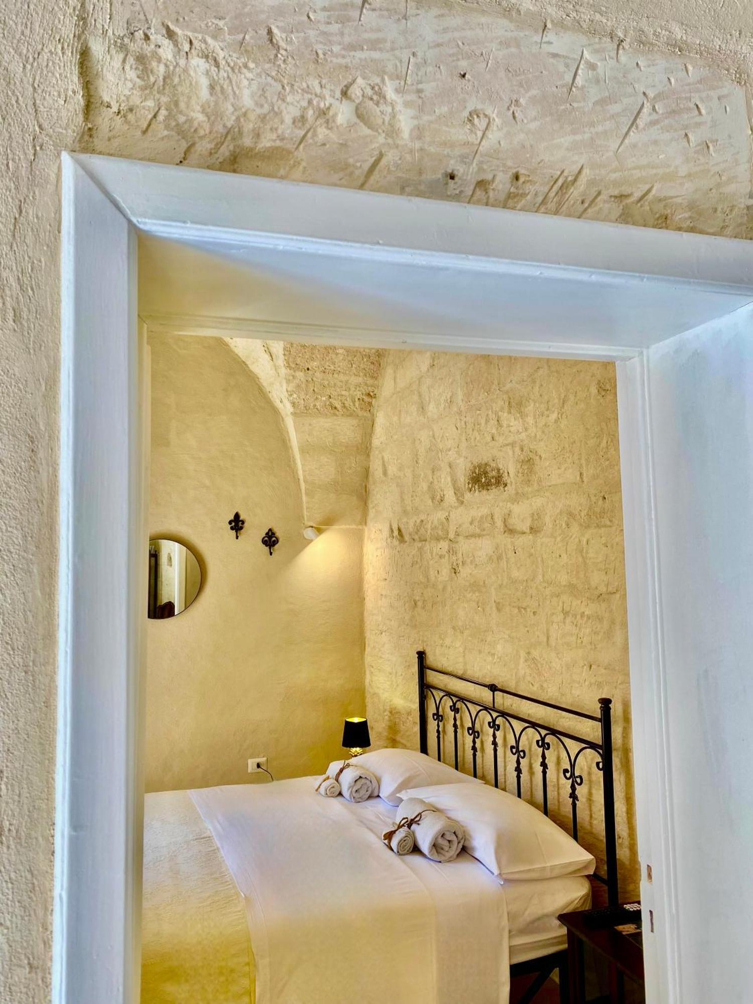 Palazzo Storico Riccardi Rollo Apartment Сан Чезарио ди Лече Екстериор снимка