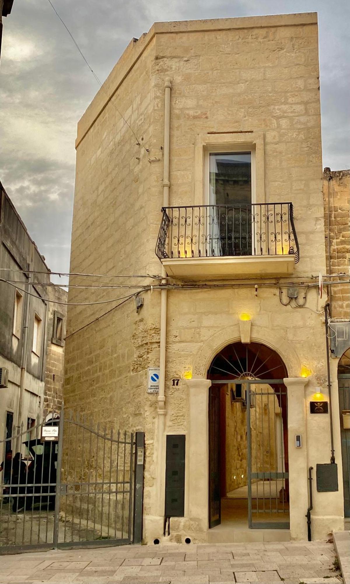Palazzo Storico Riccardi Rollo Apartment Сан Чезарио ди Лече Екстериор снимка