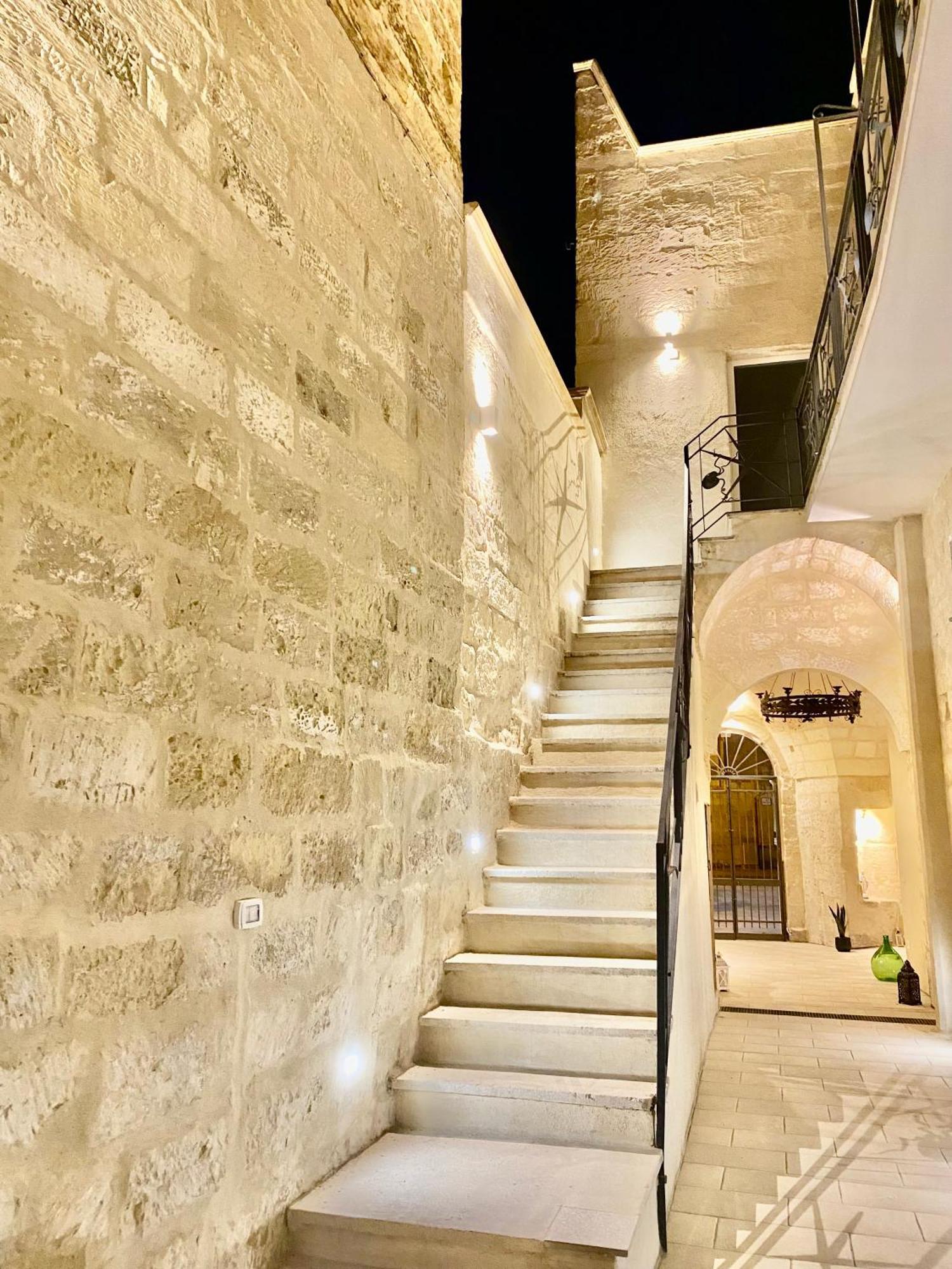 Palazzo Storico Riccardi Rollo Apartment Сан Чезарио ди Лече Екстериор снимка