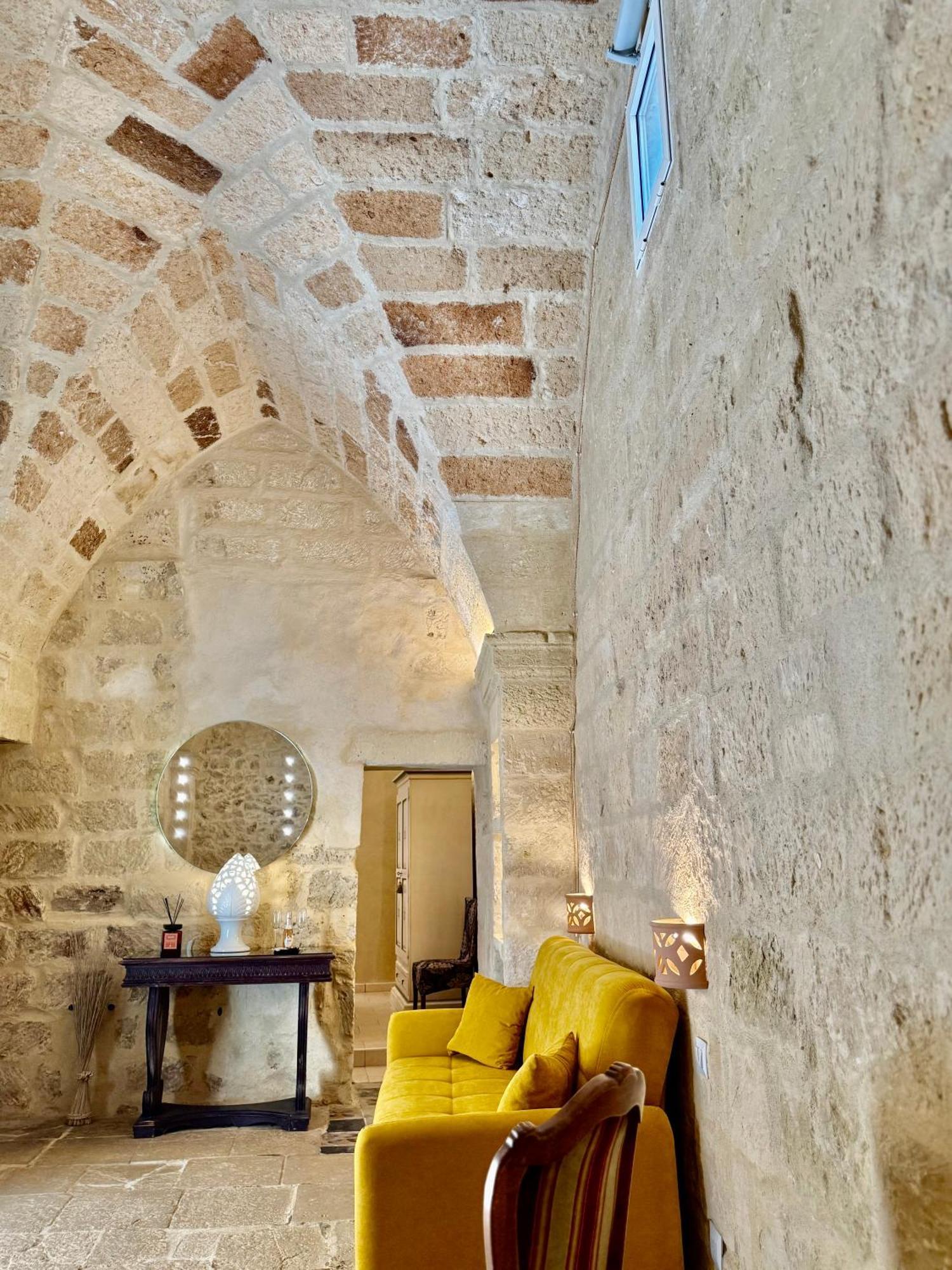 Palazzo Storico Riccardi Rollo Apartment Сан Чезарио ди Лече Екстериор снимка
