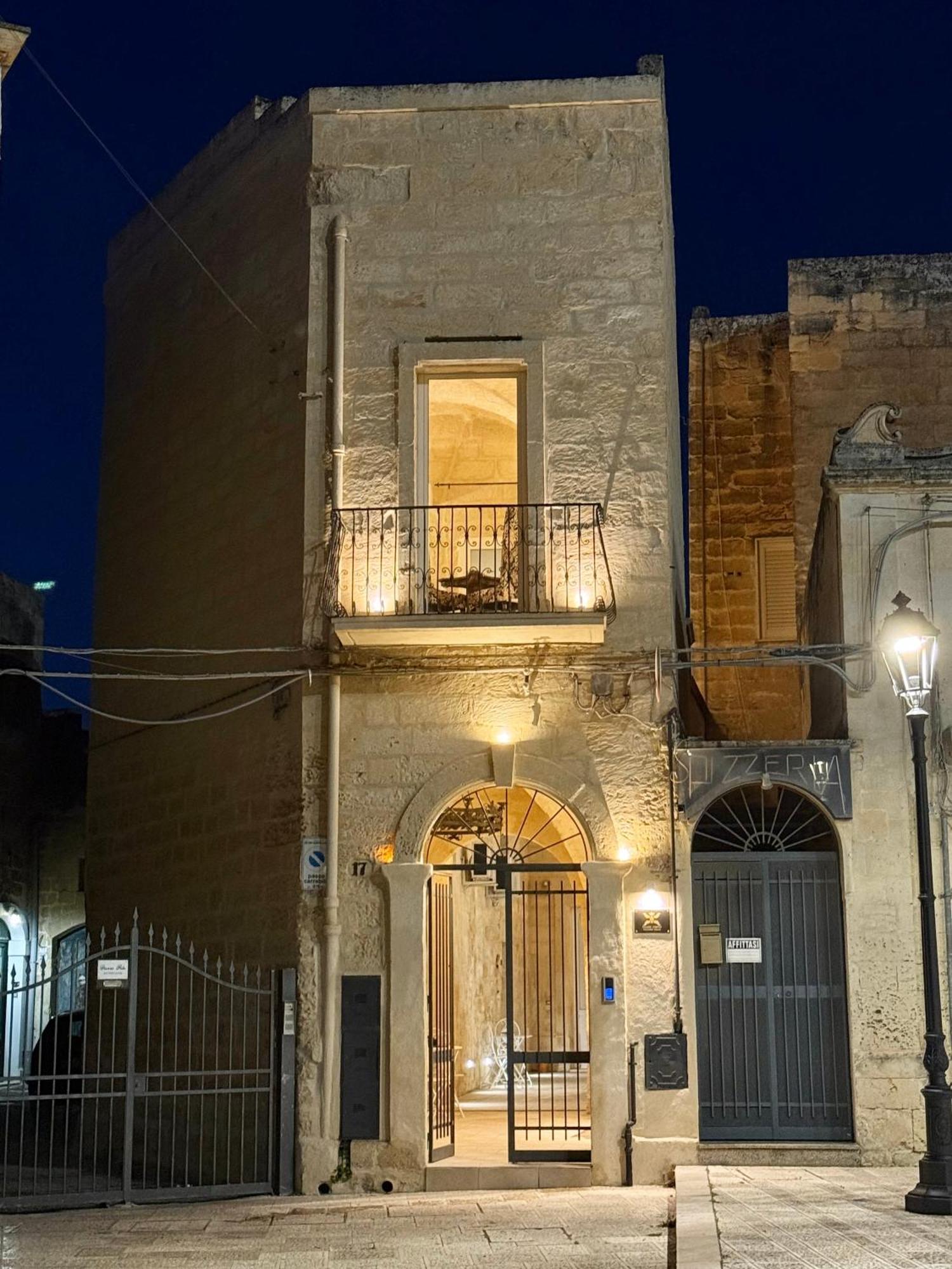 Palazzo Storico Riccardi Rollo Apartment Сан Чезарио ди Лече Екстериор снимка